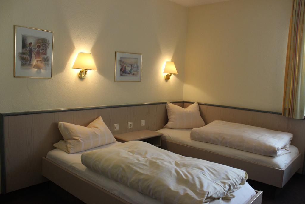 Hotel Gasthof Seehof Allersberg Ruang foto